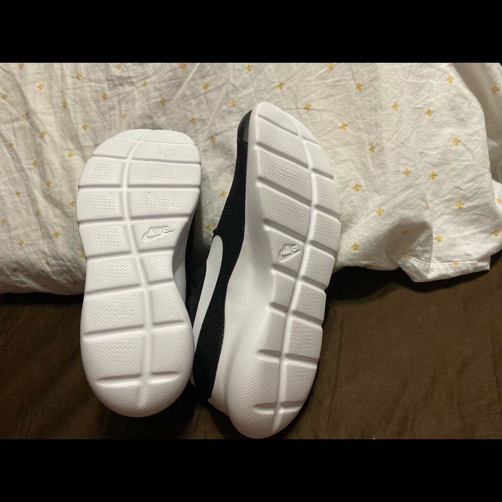 Sneaker - Picture 4 of 4